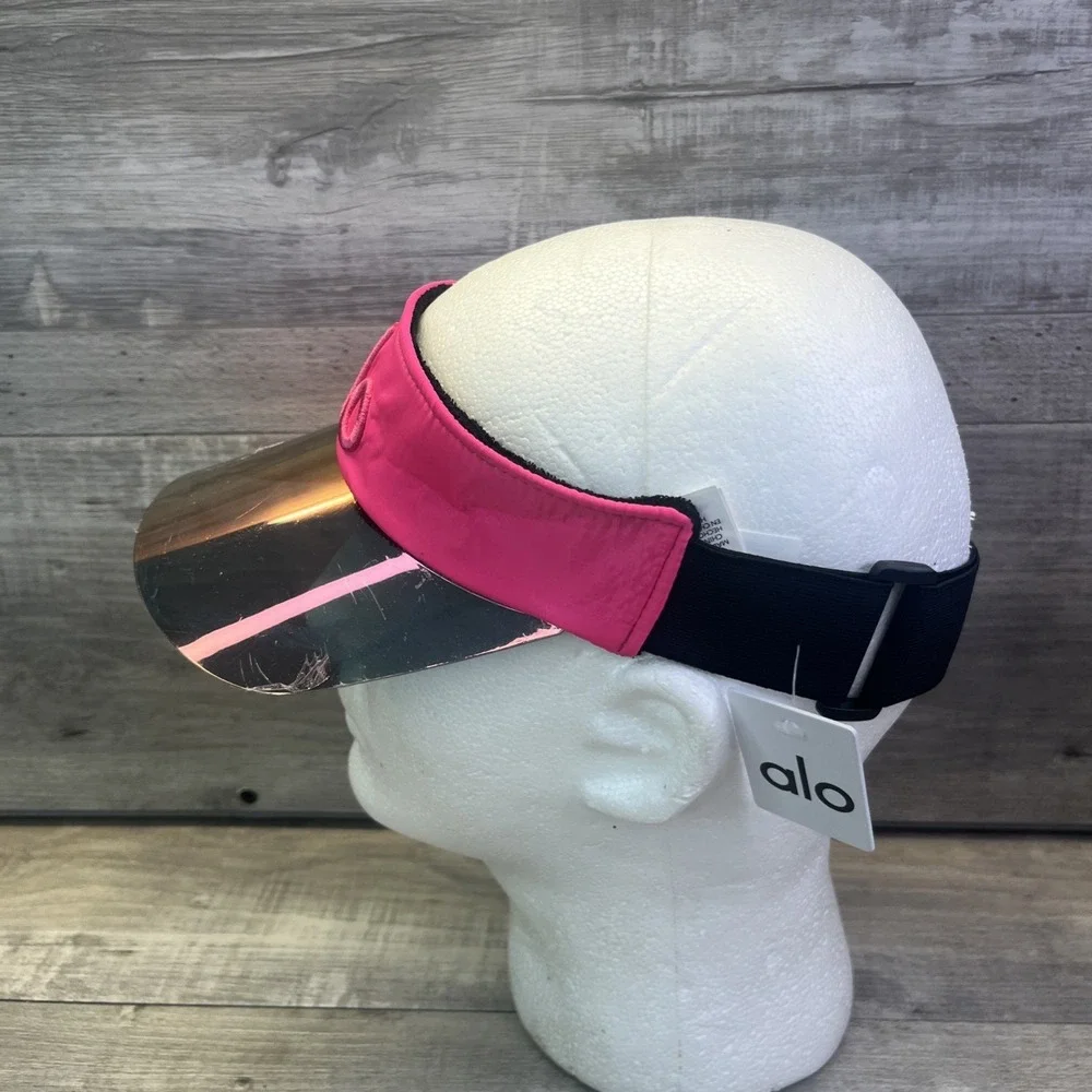 Alo Airlift Solar Visor Hot Pink With A Reflective Holographic Brim New